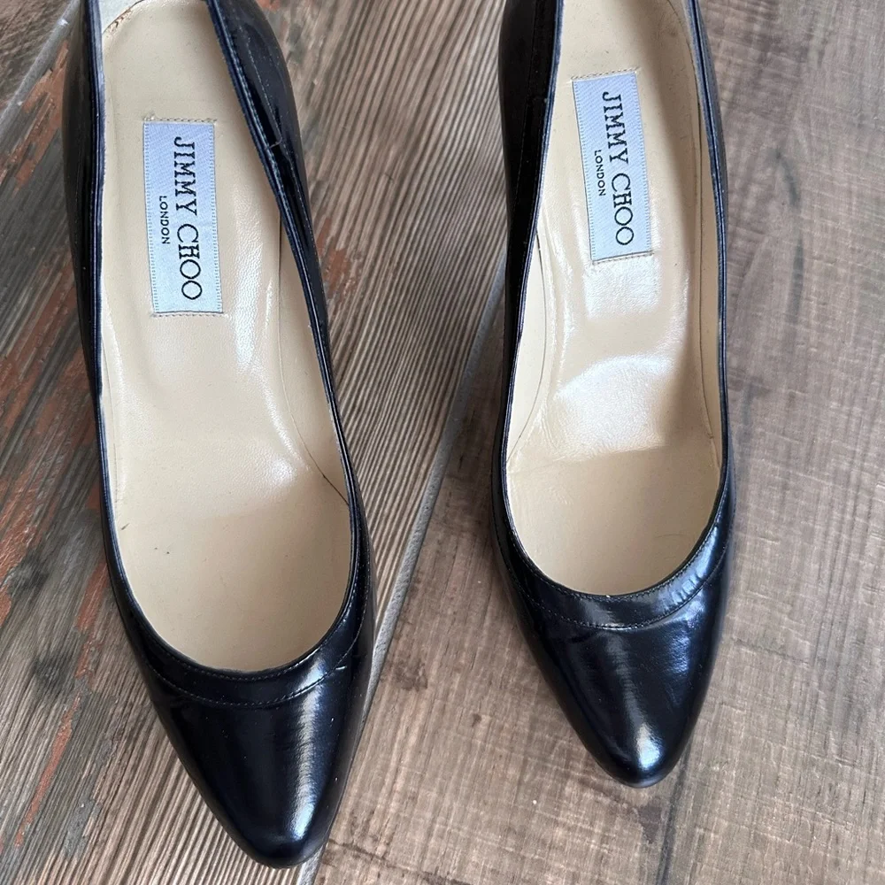 EUC JIMMY CHOO Black Patent Leather high heel pumps, size 38 7.5 Like New - Picture 1 of 10